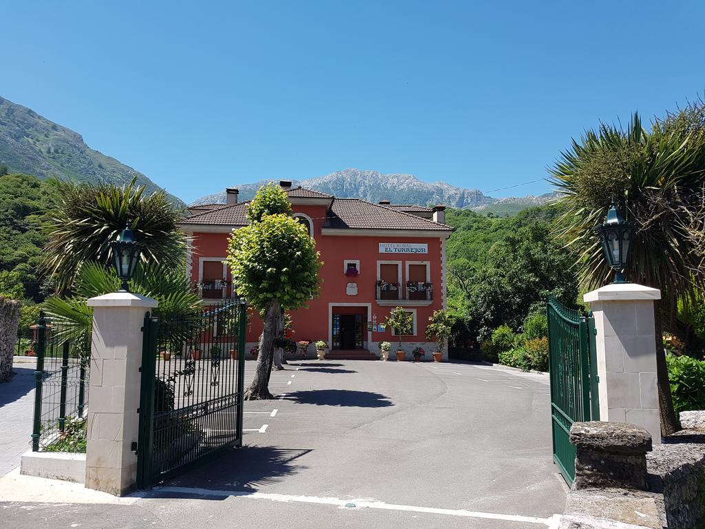 Hotel Rural El Torrejon Arenas De Cabrales Exterior foto